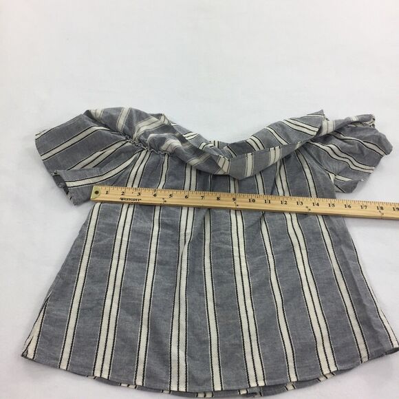 Everly Off The Shoulder Ruffle Striped Top Size Small Blue Gray White Blouse S - Picture 5 of 6